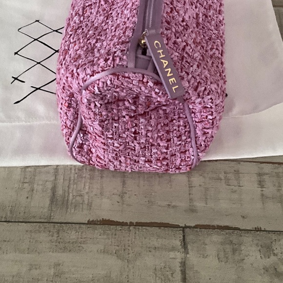 CHANEL Pink Tweed Cosmetic Pouch - Picture 6 of 14